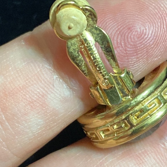 🖤Vtg💕GIVENCHY green stone clip earrings - Picture 12 of 17